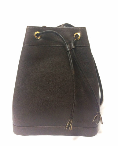 Vintage Valentino Garavani dark brown leather hobo bucket shoulder bag with embossed V logo. Unisex
