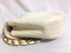 Reserved for Jessica. Vintage CHANEL ivory white lambskin 2.55 chain shoulder bag with large golden CC motif and oval flap.
