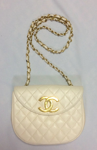 Reserved for Jessica. Vintage CHANEL ivory white lambskin 2.55